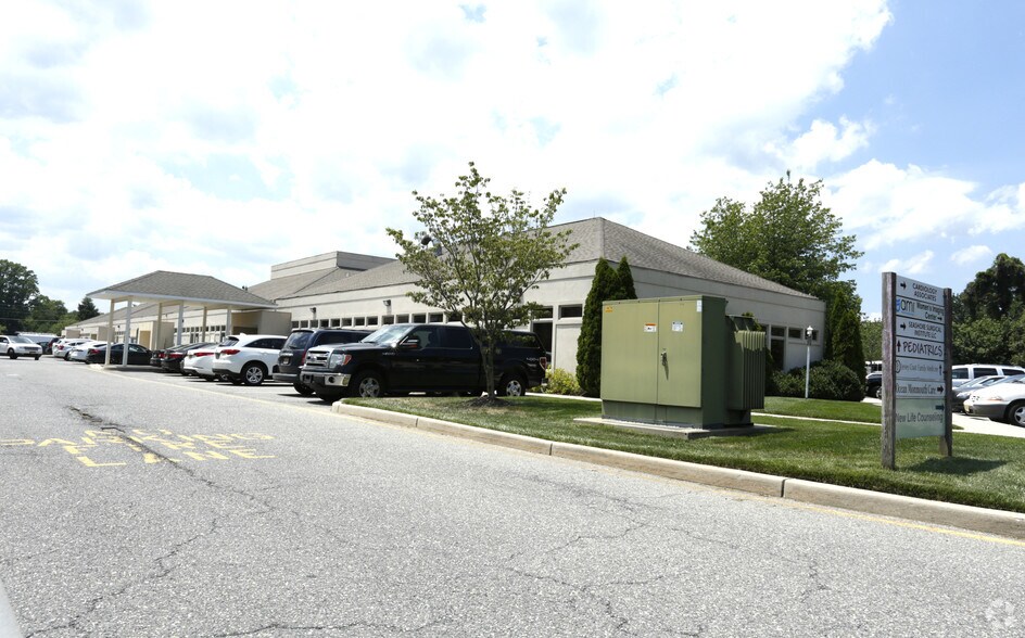 More Photos Of 495 Jack Martin Blvd, Brick Medical For Sale