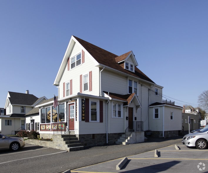 More Photos Of 30 W Eagle Rd, Havertown Storefront Retail Residential For Sale