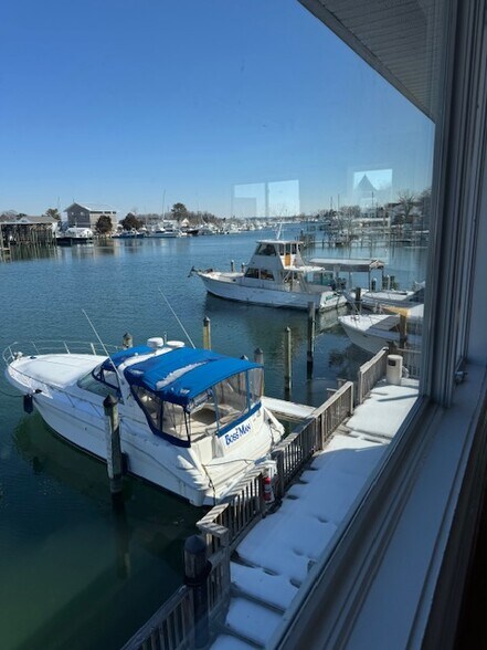 More Photos Of 14442 Solomons Island Rd, Solomons Restaurant For Lease