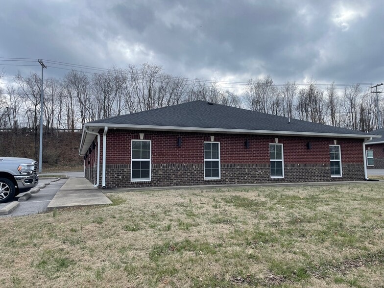 More Photos Of 2284 Raleigh Ct, Clarksville Office For Lease