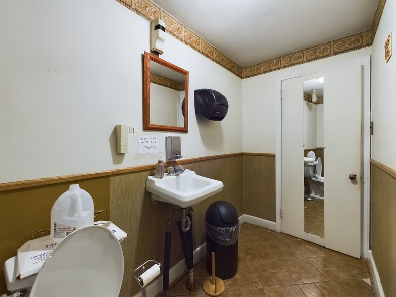More Photos Of 3100 N 22nd St, Philadelphia Storefront Retail Residential For Sale