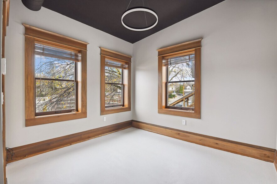 More Photos Of 244 Water St, Excelsior Storefront Retail Office For Lease