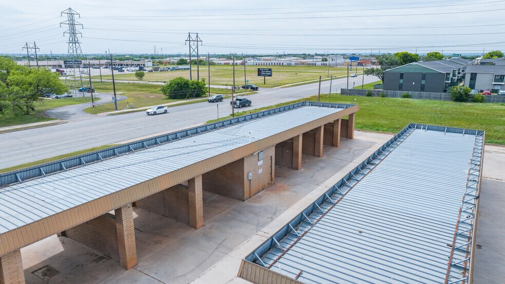 More Photos Of 550 NE Judge Ely Blvd, Abilene Carwash For Sale