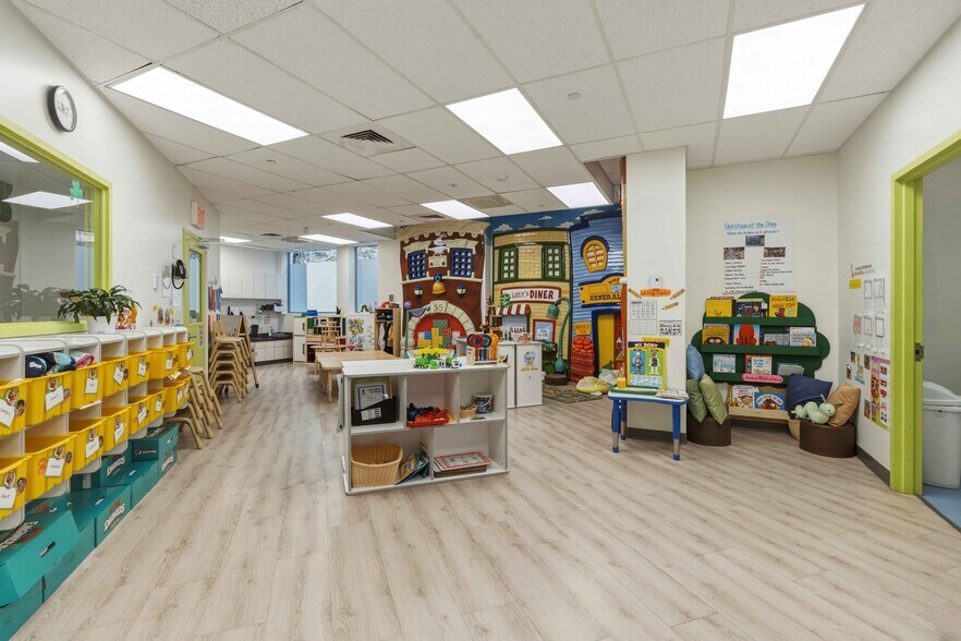 More Photos Of 2728 Thomson Ave, Long Island City Apartments For Sale