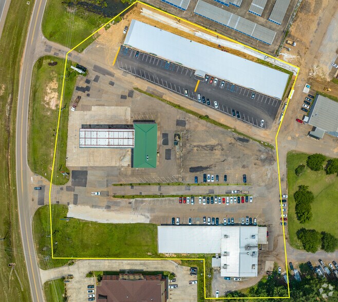 More Photos Of 5750 I 55 South, Byram Storefront For Sale