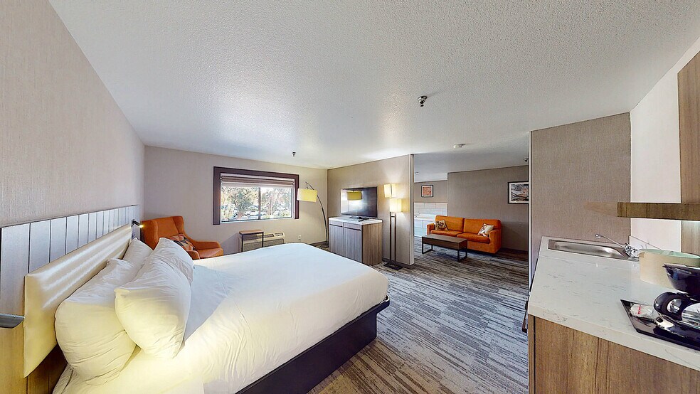 More Photos Of 1720 Sisk Rd, Modesto Hotel For Sale