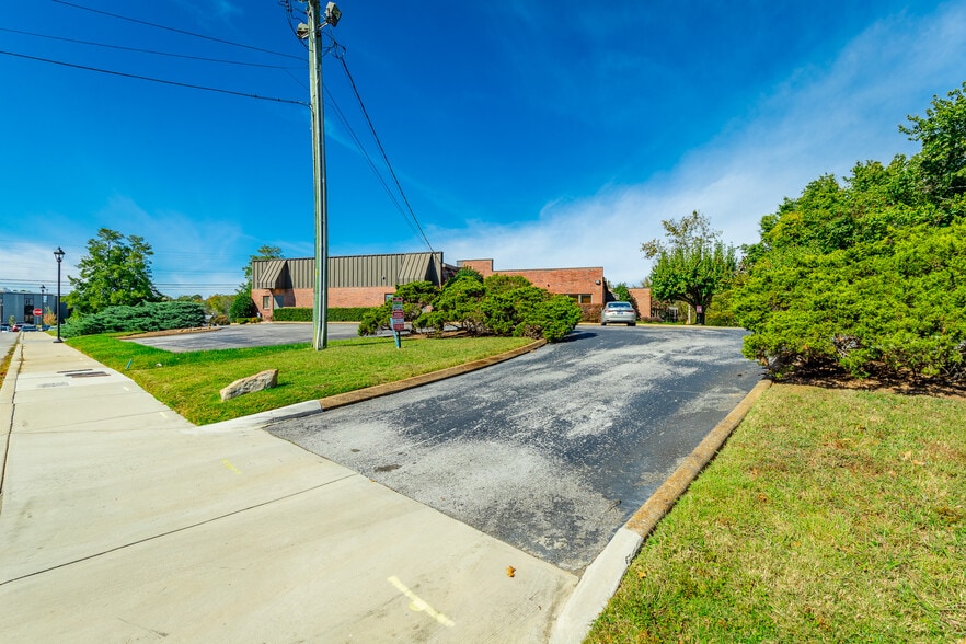More Photos Of 932 Spring Creek Rd, Chattanooga Office For Sale