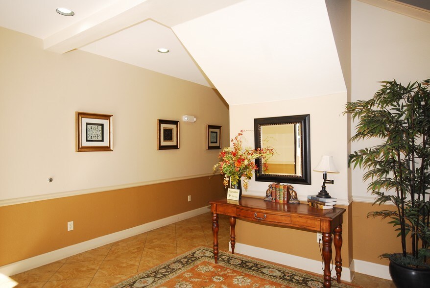 More Photos Of 315 S Jupiter Rd, Allen Office For Lease