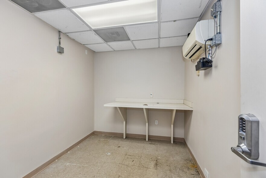More Photos Of 9630 S Tryon St, Charlotte Bank For Sale