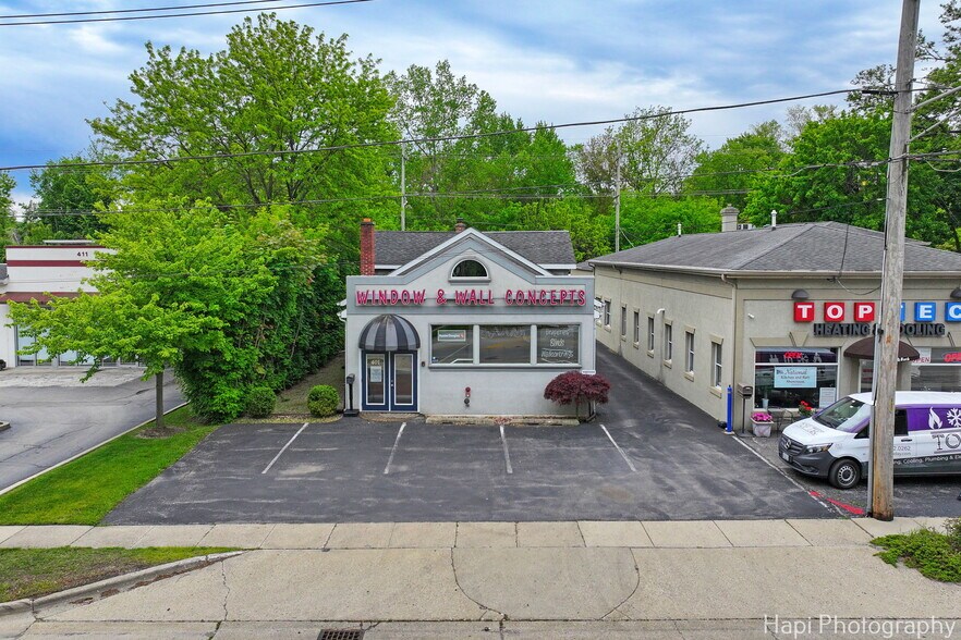 More Photos Of 401 E Park Ave, Libertyville Freestanding For Sale