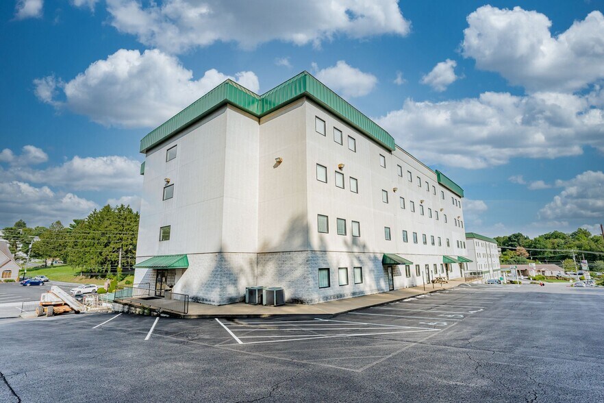 More Photos Of 1311-1319 Pineview Dr, Morgantown Medical For Sale