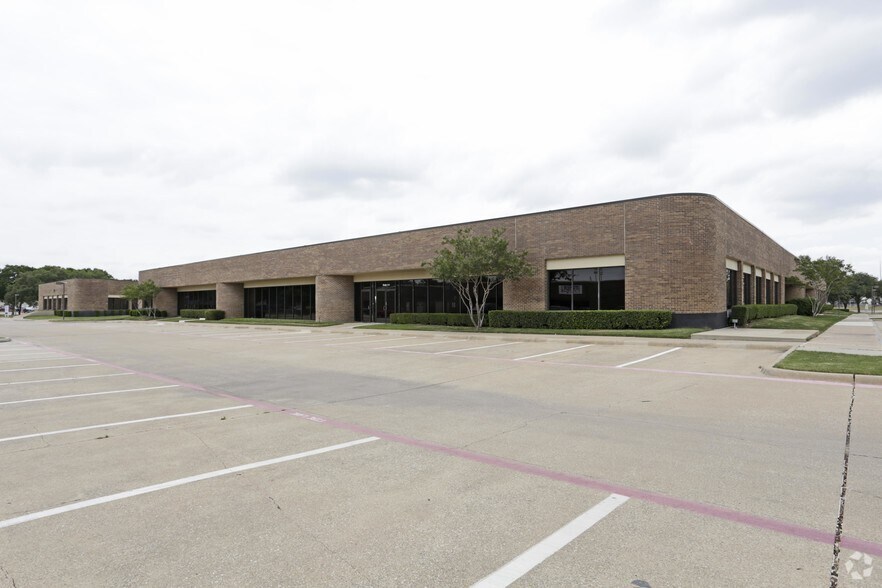 More Photos Of 1335 Valwood Pky, Carrollton Medical For Lease