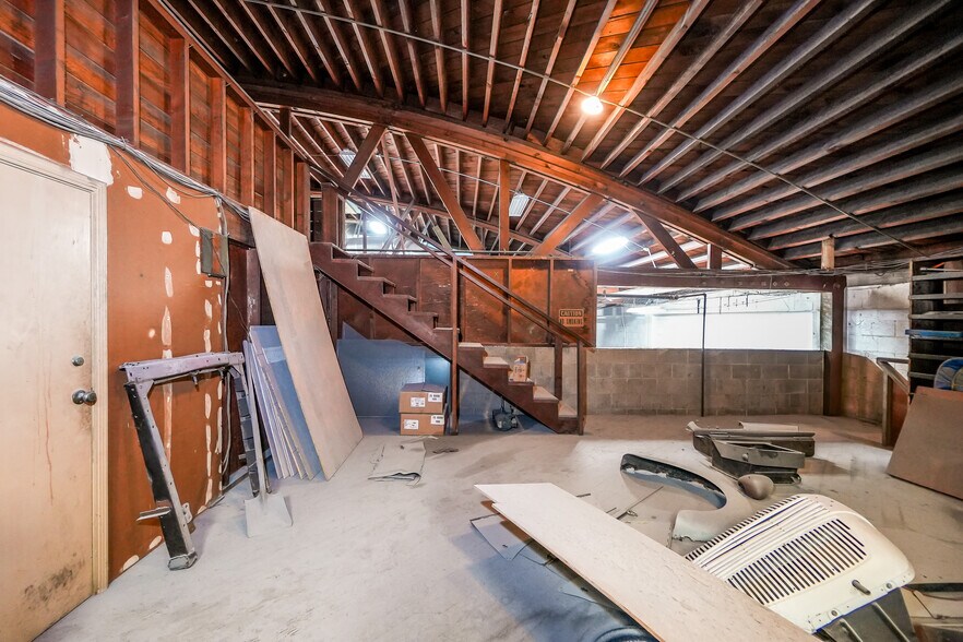 More Photos Of 2323 Nevin Ave, Richmond Auto Repair For Sale