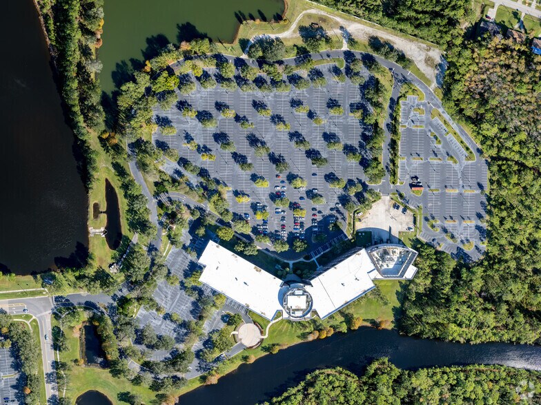 More Photos Of 2300 Discovery Dr, Orlando Office For Lease