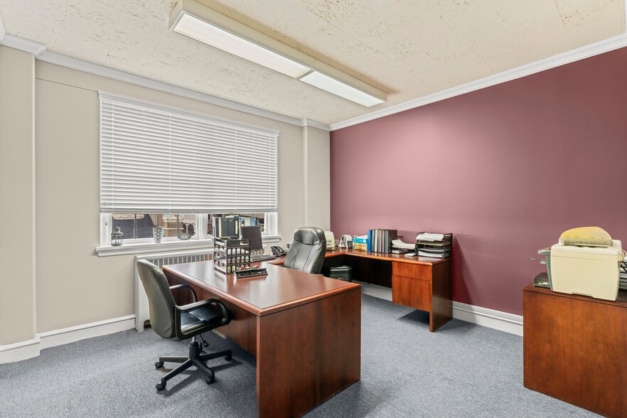More Photos Of 15 W Front St, Trenton Office Residential For Sale