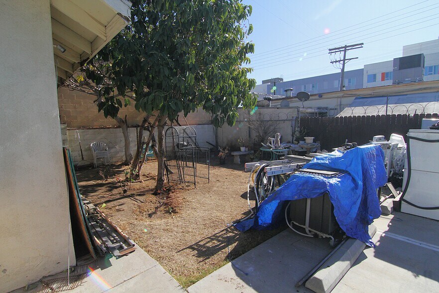 More Photos Of 1108 N Kenmore Ave, Los Angeles Storefront Retail Residential For Sale