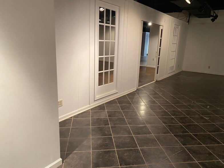 More Photos Of 156 S Main St, High Point General Retail For Sale