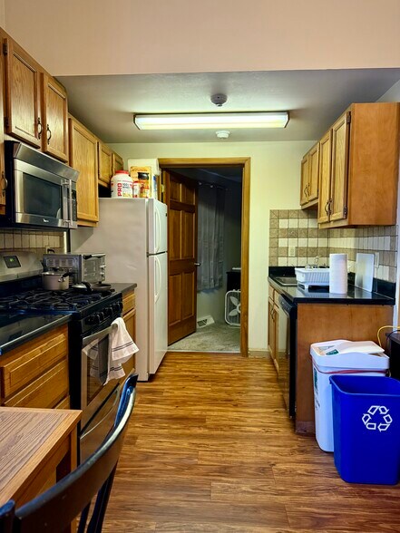 More Photos Of 11 Clinton Ave, Cortland Apartments For Sale