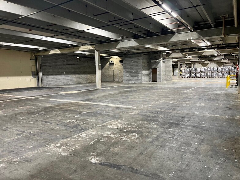 More Photos Of 188 Brooke Rd, Winchester Warehouse For Lease