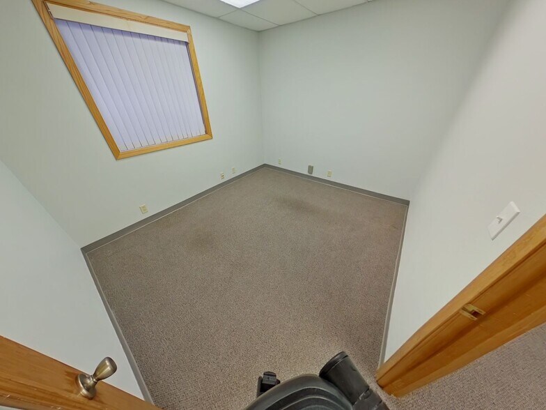 More Photos Of 1400 High St, Eugene Office For Lease