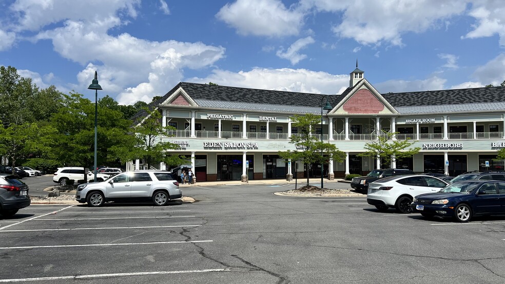 More Photos Of 42882 Truro Parish Dr, Ashburn Storefront For Sale