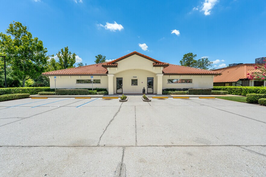 Primary Photo Of 7848 Lake Underhill Rd, Orlando Medical For Sale