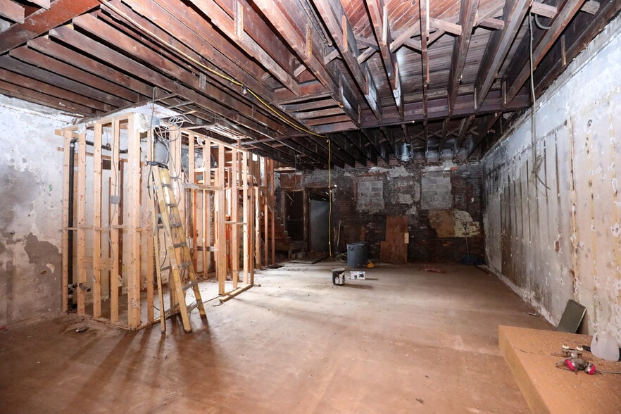 More Photos Of 350 Broadway, Kingston Storefront Retail Office For Sale