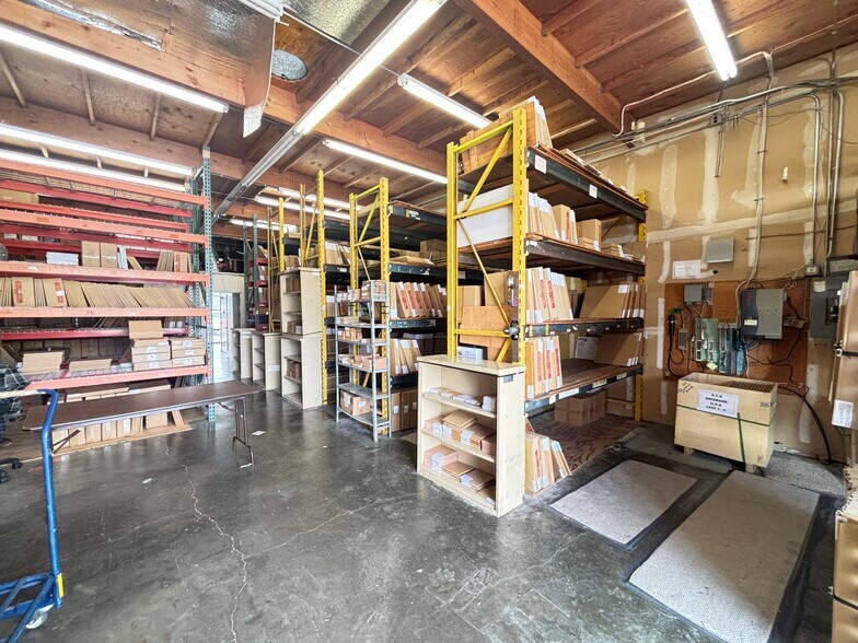 More Photos Of 200 Valley Dr, Brisbane Light Manufacturing For Sale