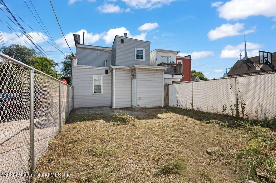 More Photos Of 110 Van Pelt Ave, Staten Island Storefront Retail Residential For Lease