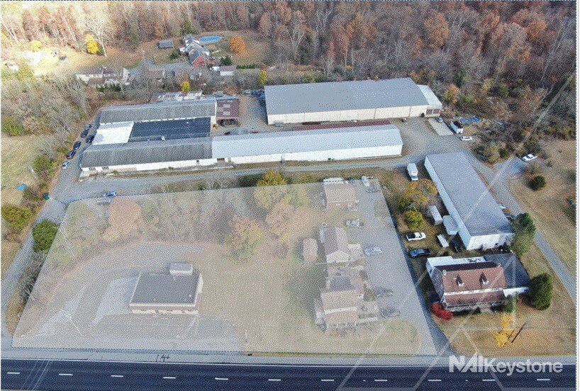 Primary Photo Of 6711-422 Perkiomen Ave, Birdsboro Warehouse For Lease