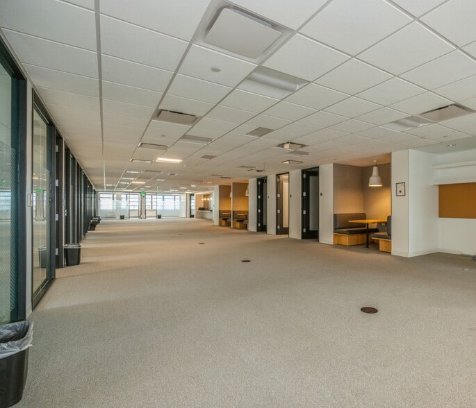 More Photos Of 1624-1628 Locust St, Philadelphia Office For Lease