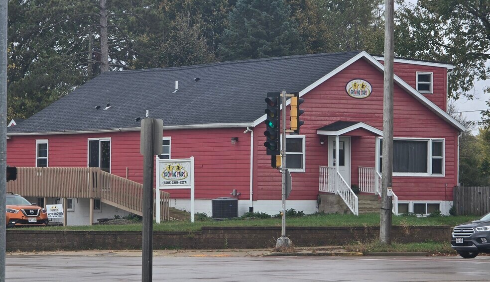 Primary Photo Of 711 W Montgomery St, Sparta Specialty For Sale