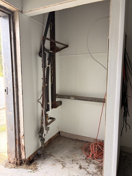 More Photos Of 7820 Holcomb Bridge Rd, Peachtree Corners General Retail For Sale