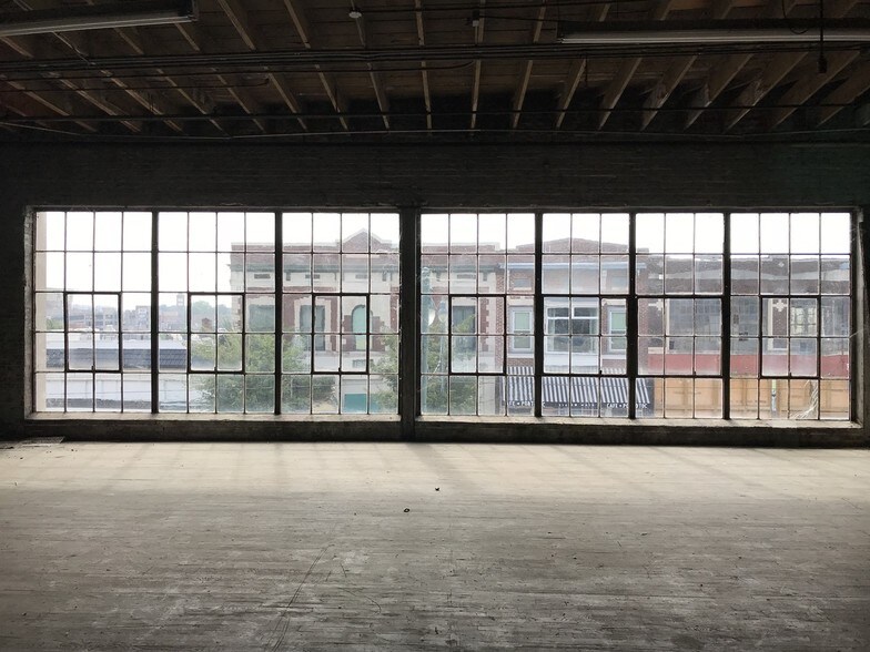 More Photos Of 311 S Main St, Memphis Storefront For Sale