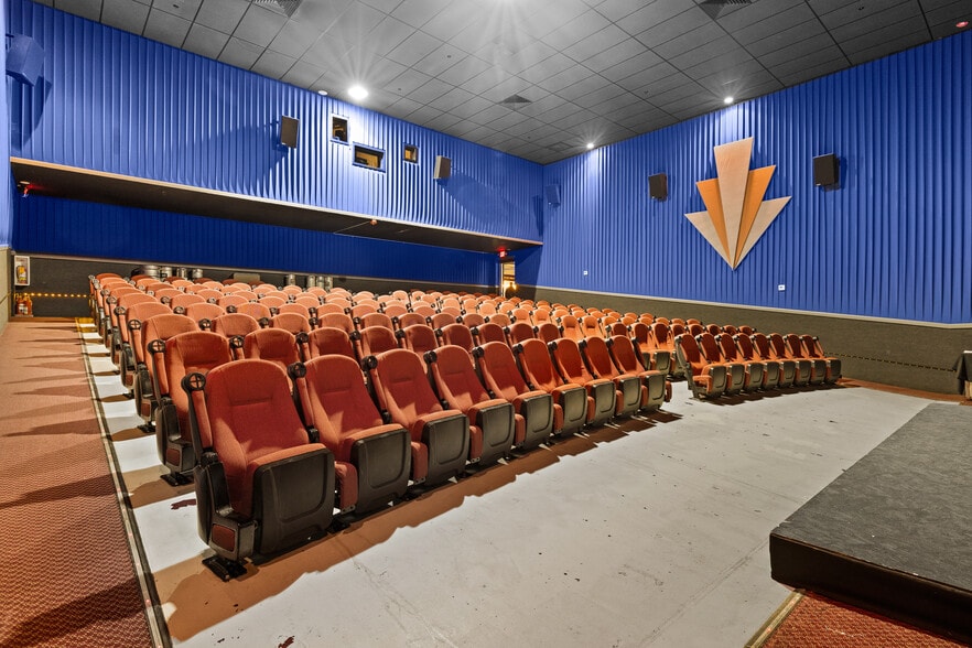 More Photos Of 150 W 2nd St, Casper Restaurant For Sale