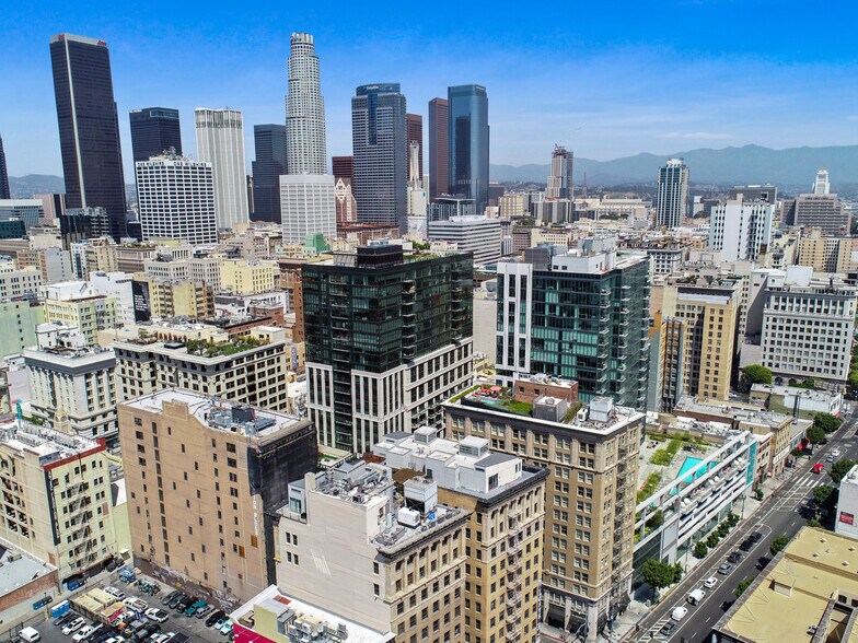 More Photos Of 755 S Spring St, Los Angeles Apartments For Lease