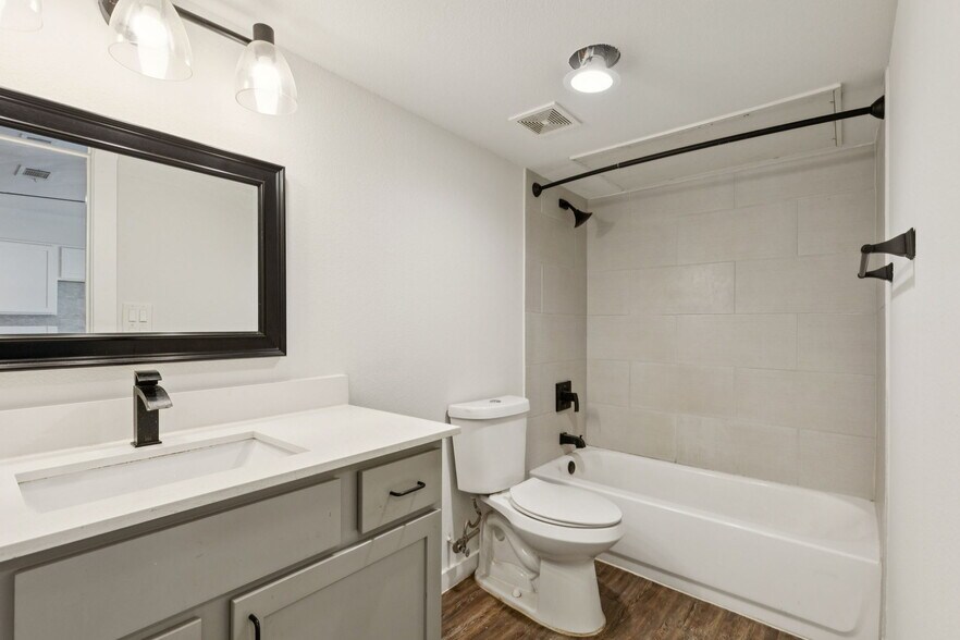 More Photos Of 5015 Bryan St, Dallas Apartments For Sale