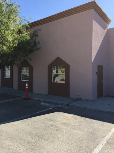 More Photos Of 11601 Pellicano Dr, El Paso Warehouse For Lease