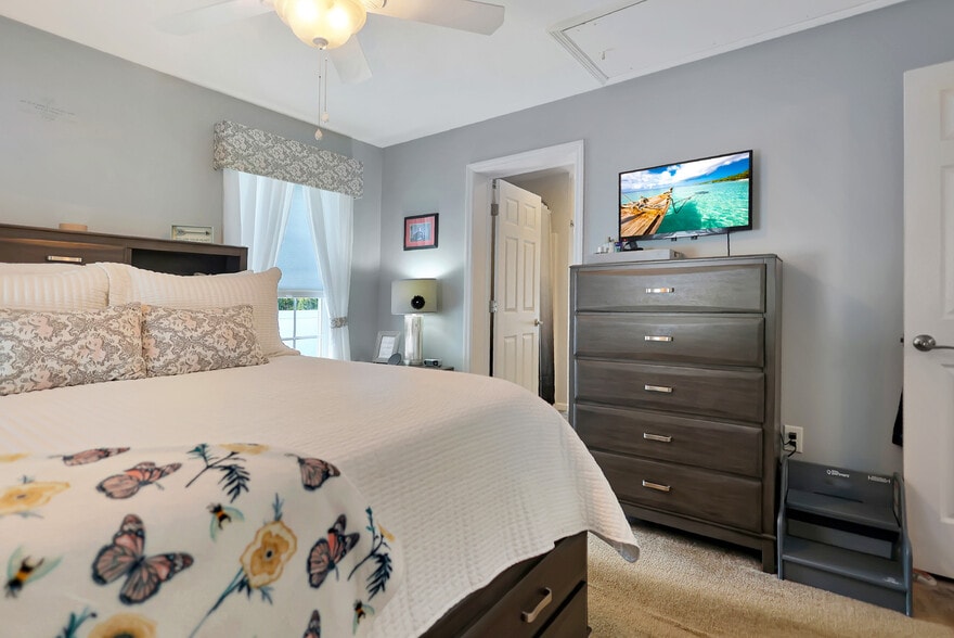 More Photos Of 1400 Broadway Rd, Dracut Flex For Sale