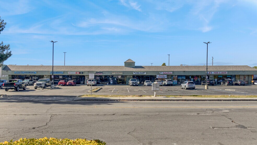 More Photos Of 43535 Gadsden Ave, Lancaster Unknown For Lease