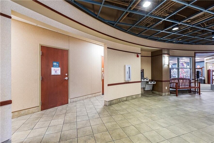 More Photos Of 1900 Belt hwy, Saint Joseph Department Store For Sale