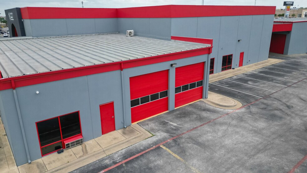 More Photos Of 1902 E Central Texas Expy, Killeen Auto Dealership For Lease