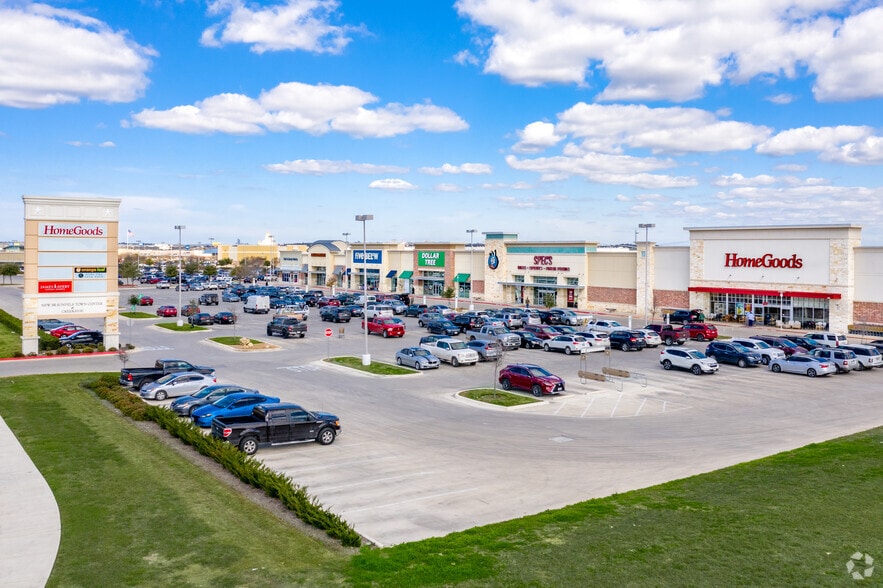 Primary Photo Of 161 Creekside Way, New Braunfels Unknown For Lease