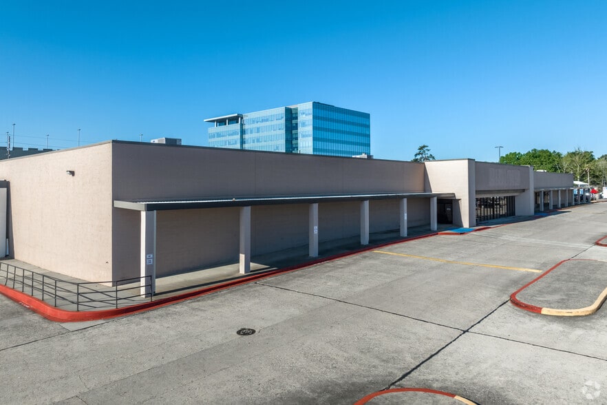 Primary Photo Of 125-489 Sawdust Rd, The Woodlands Unknown For Lease