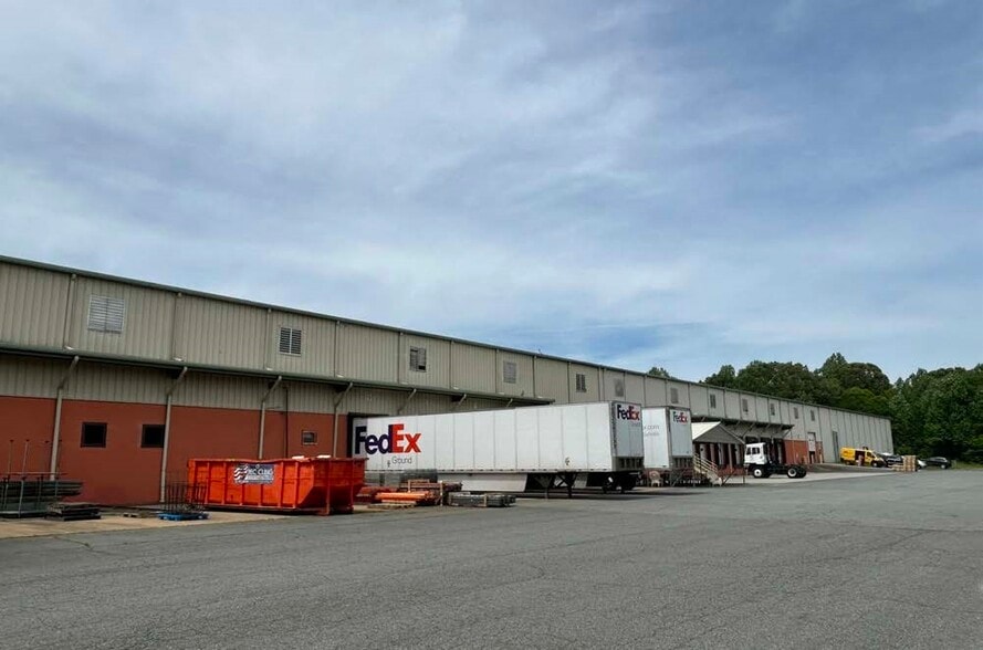 More Photos Of 7021 Wolftown-Hood Rd, Madison Warehouse For Lease