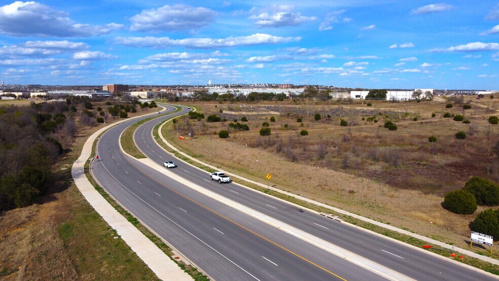 More Photos Of University Ave, Round Rock Land For Sale