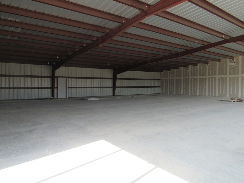 More Photos Of 2102 W Stan Schlueter Loop, Killeen Freestanding For Lease