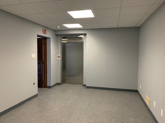 More Photos Of 201 Luray Dr, Wintersville Office For Lease