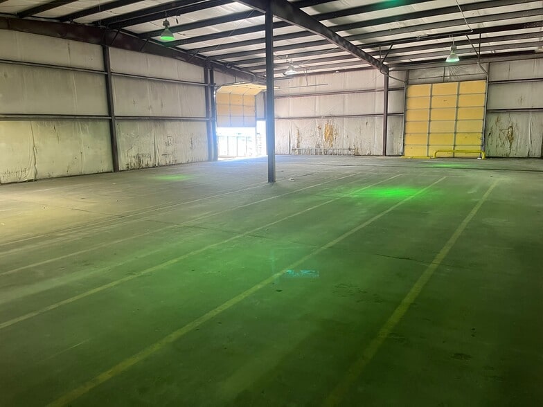 More Photos Of 11714 Arch St Pike, Little Rock Warehouse For Lease