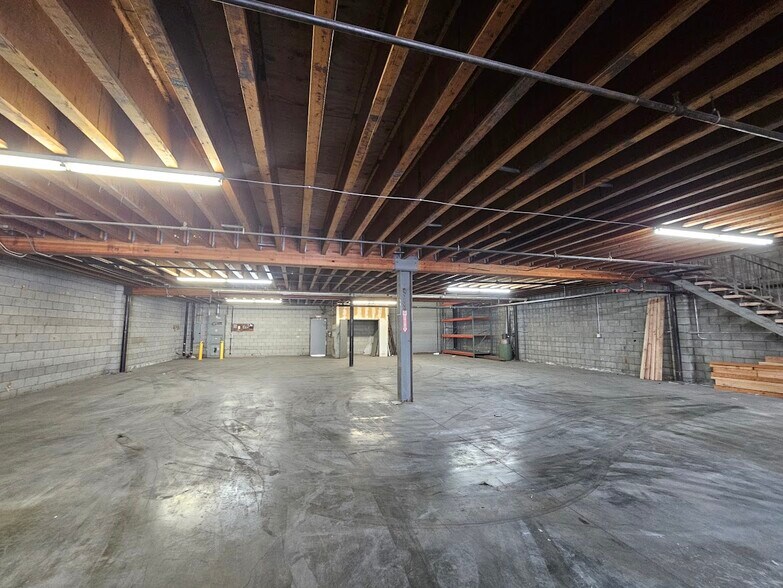 More Photos Of 765 Stanford Ave, Los Angeles Warehouse For Lease
